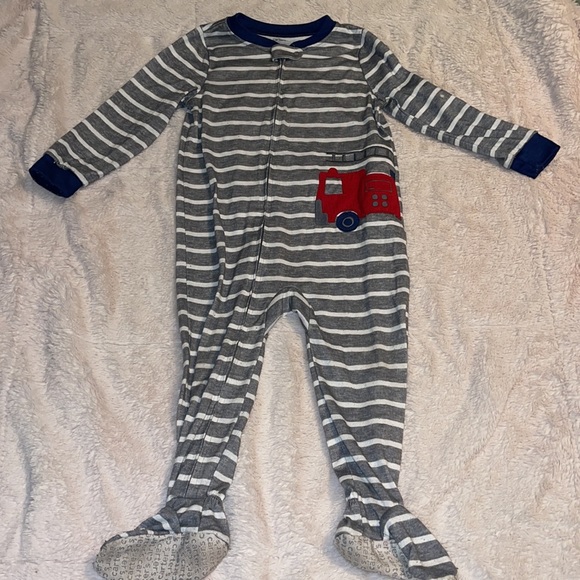 Carter’s sleep and play footie bundle - Picture 2 of 6